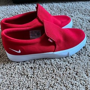 Nike red kicks